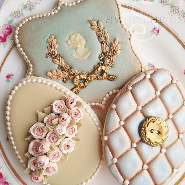 שפית יוצרת עוגיות יפהפיות שכואב לאכול אותן