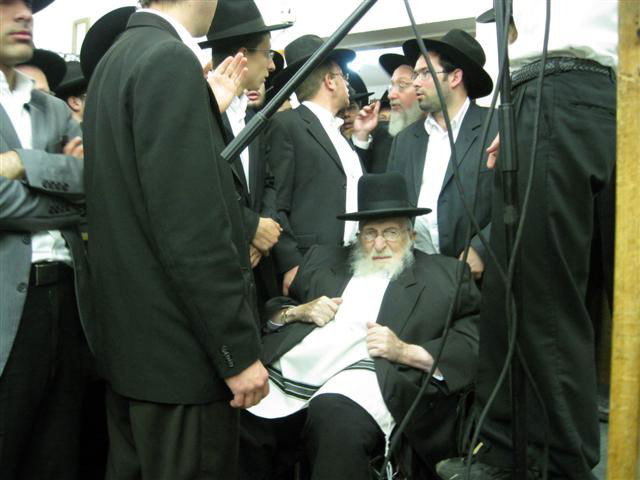 המונים ליוו את רעיית ראש הישיבה