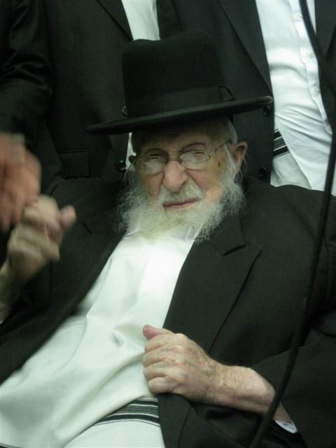 המונים ליוו את רעיית ראש הישיבה