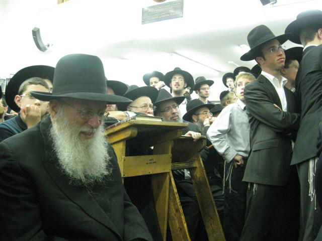 המונים ליוו את רעיית ראש הישיבה