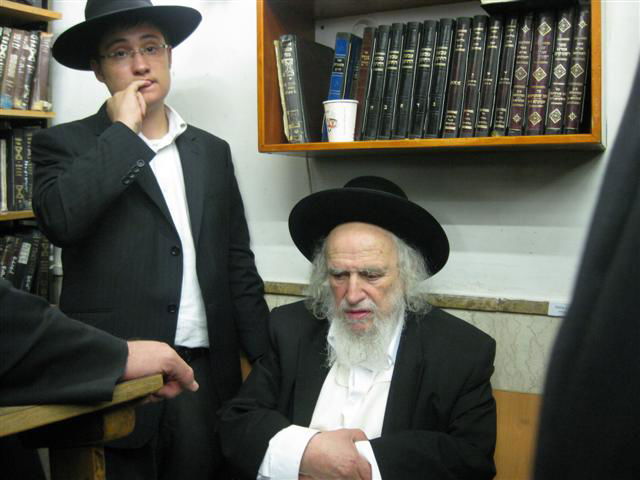 המונים ליוו את רעיית ראש הישיבה