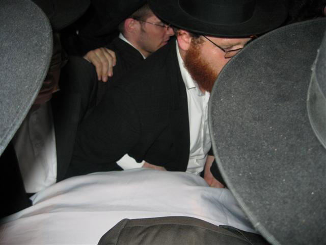 המונים ליוו את רעיית ראש הישיבה