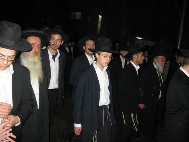 המונים ליוו את רעיית ראש הישיבה