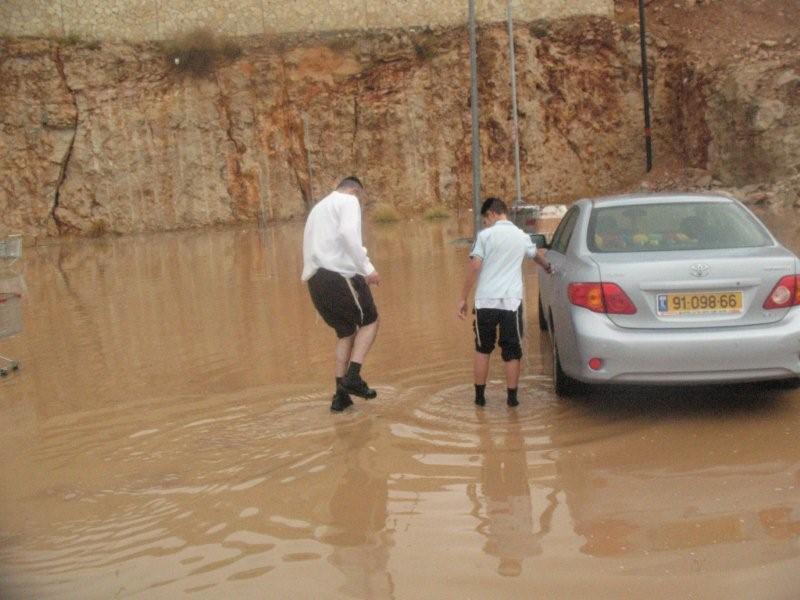 סוף-סוף חורף: גשמים עזים יורדים בכל חלקי הארץ