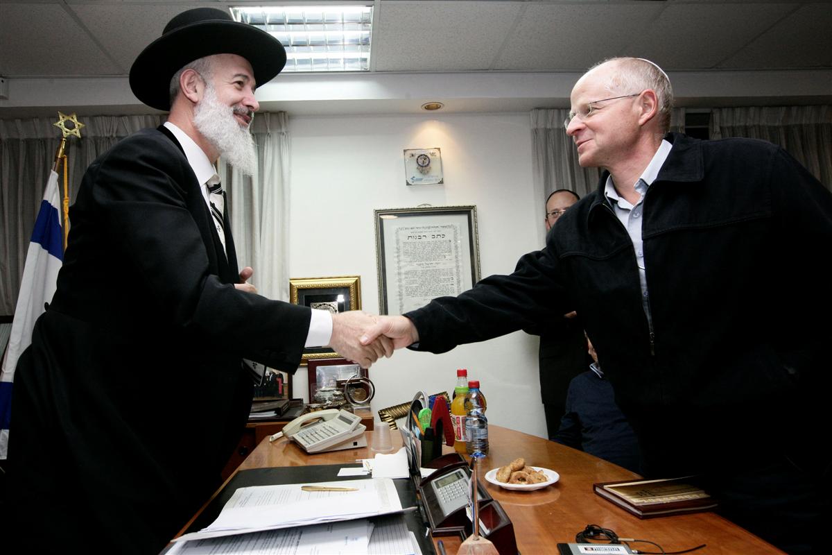 הגר"ש עמאר: "לא מקנא במחליטים"