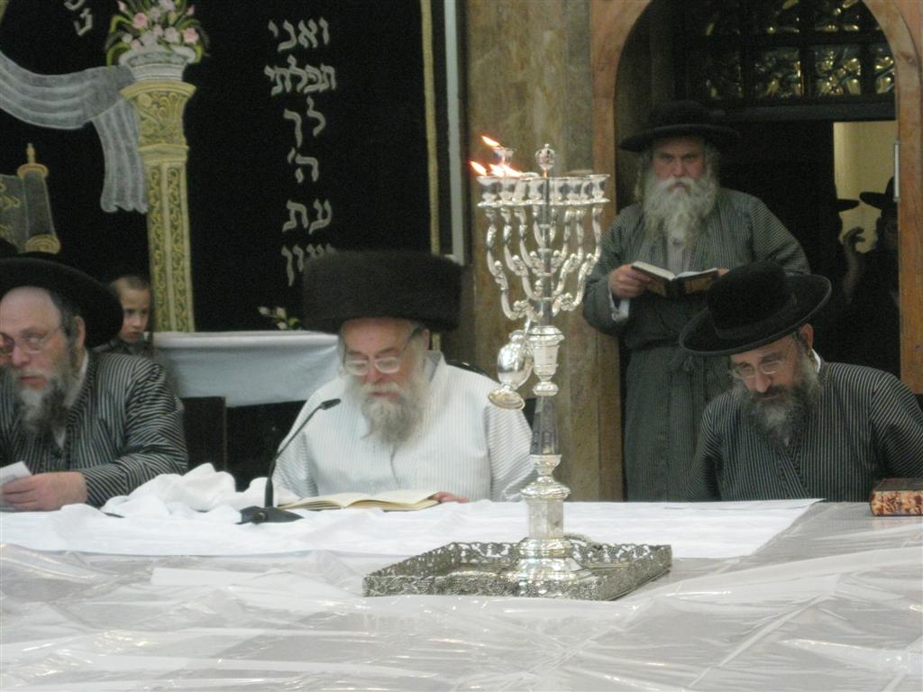 תיעוד: נר חנוכה, נוסח תולדות אהרן