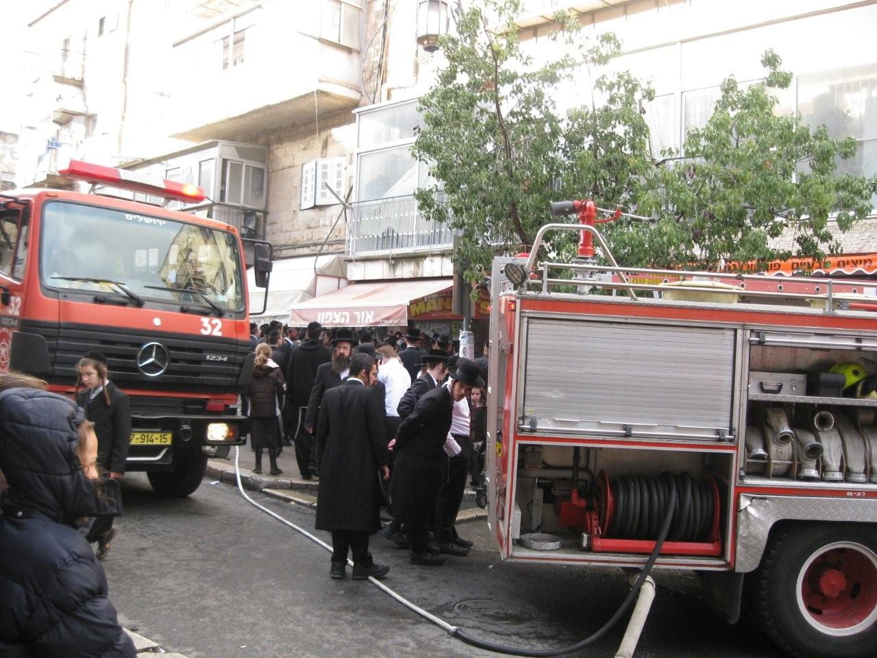 בערב שבת: מאה שערים בערה