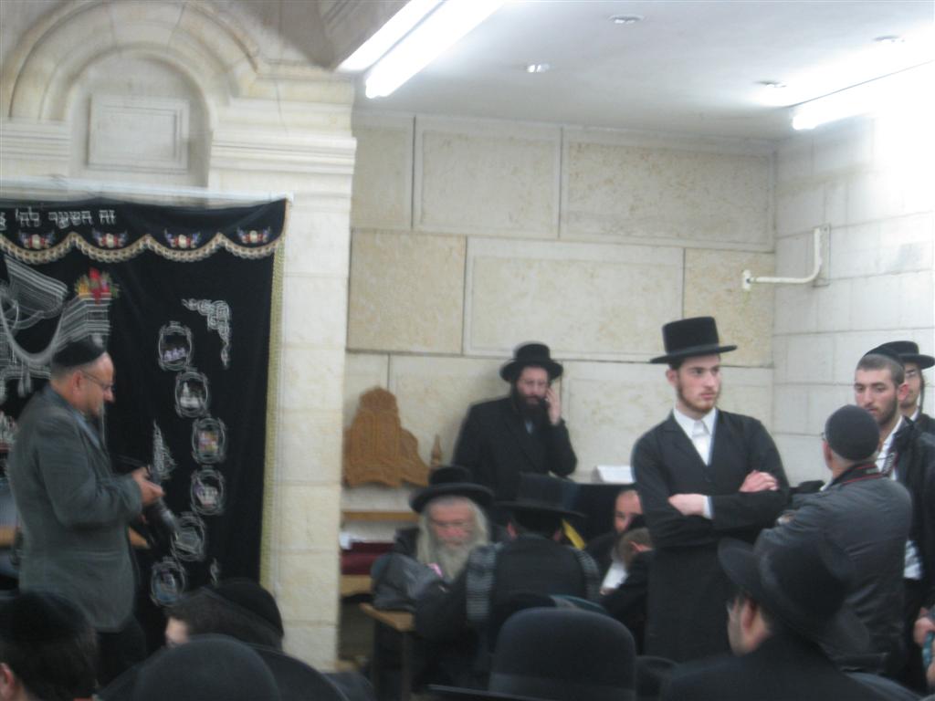 "צא דיבוק, אנו גוזרים עליך צא" • וידאו, אודיו ותמונות