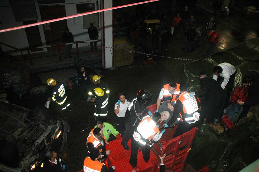 צפו: הרכב עף באויר ונחת בחצר מפעל קוקה קולה