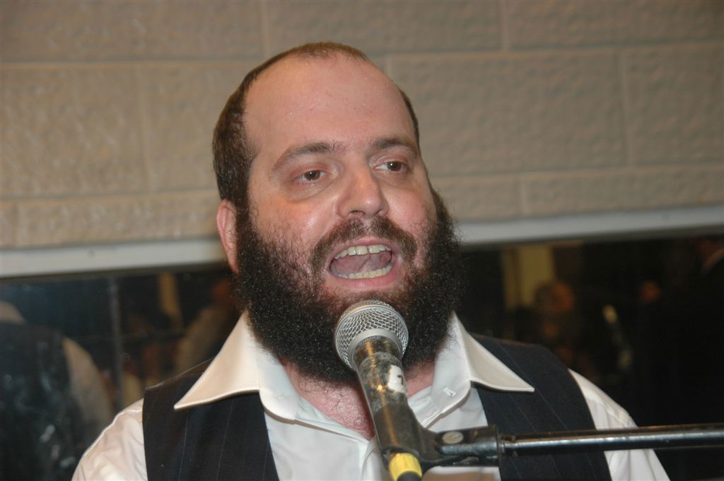 מצלם ושר: יהודה גרובייס מציג את תזמורת "מרקדים"