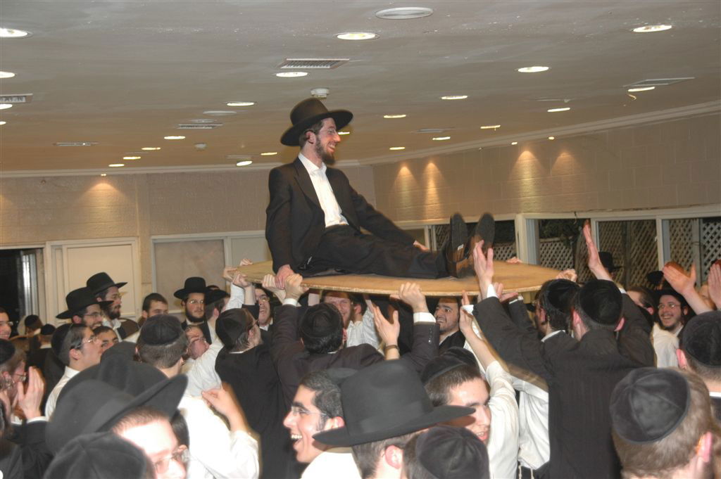 מצלם ושר: יהודה גרובייס מציג את תזמורת "מרקדים"