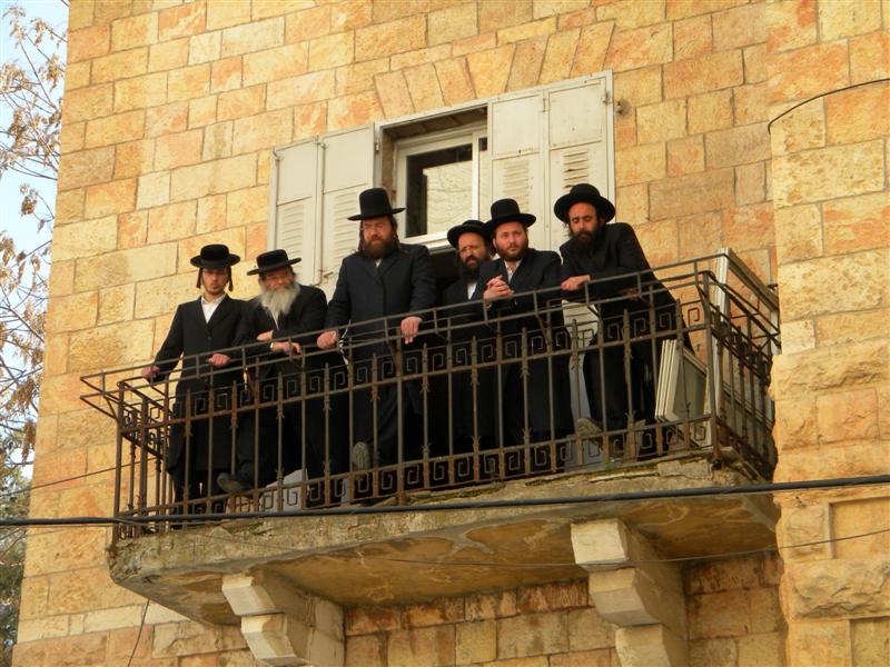 וידאו: ר´ מאיר פרוש מספיד את אביו הרב מנחם פרוש זצ"ל