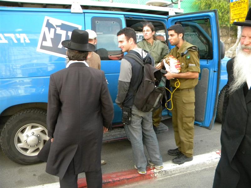 וידאו: ר´ מאיר פרוש מספיד את אביו הרב מנחם פרוש זצ"ל