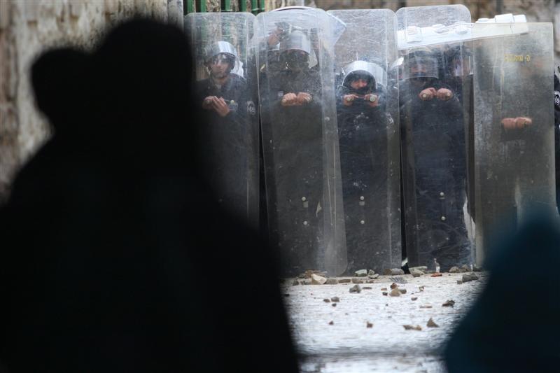 להרוג ולאבד: התפרעויות בהר-הבית, צפו בתמונות