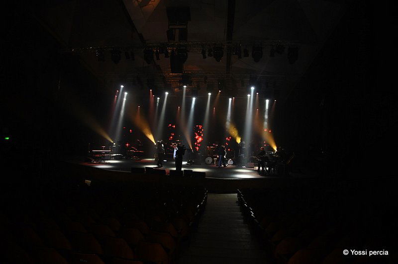 חזר לחיים: על המופע המרגש של חיים ישראל בהיכל התרבות