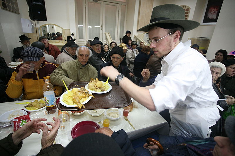 צפו בתמונות: ארגון החסד "חסדי יוסף" עשה חג שמח לנזקקי ירושלים