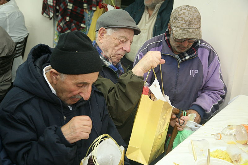 צפו בתמונות: ארגון החסד "חסדי יוסף" עשה חג שמח לנזקקי ירושלים