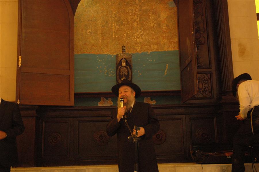 גלריית ענק: חונכים בית-כנסת במצרים