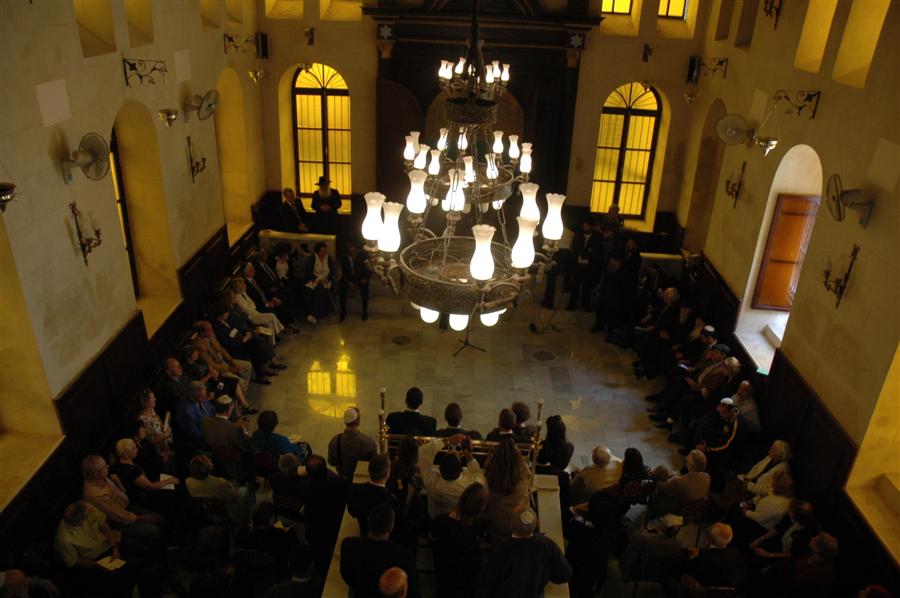 גלריית ענק: חונכים בית-כנסת במצרים