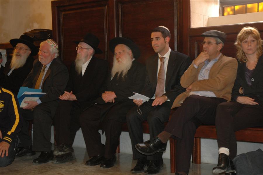 גלריית ענק: חונכים בית-כנסת במצרים