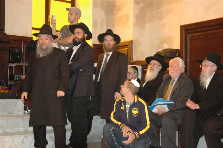 גלריית ענק: חונכים בית-כנסת במצרים