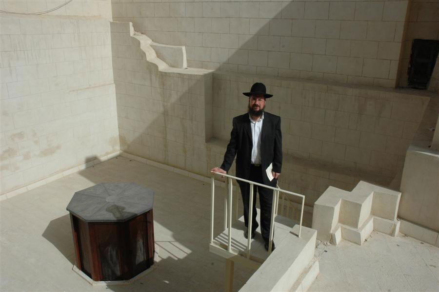 גלריית ענק: חונכים בית-כנסת במצרים