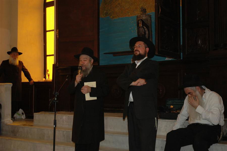 גלריית ענק: חונכים בית-כנסת במצרים