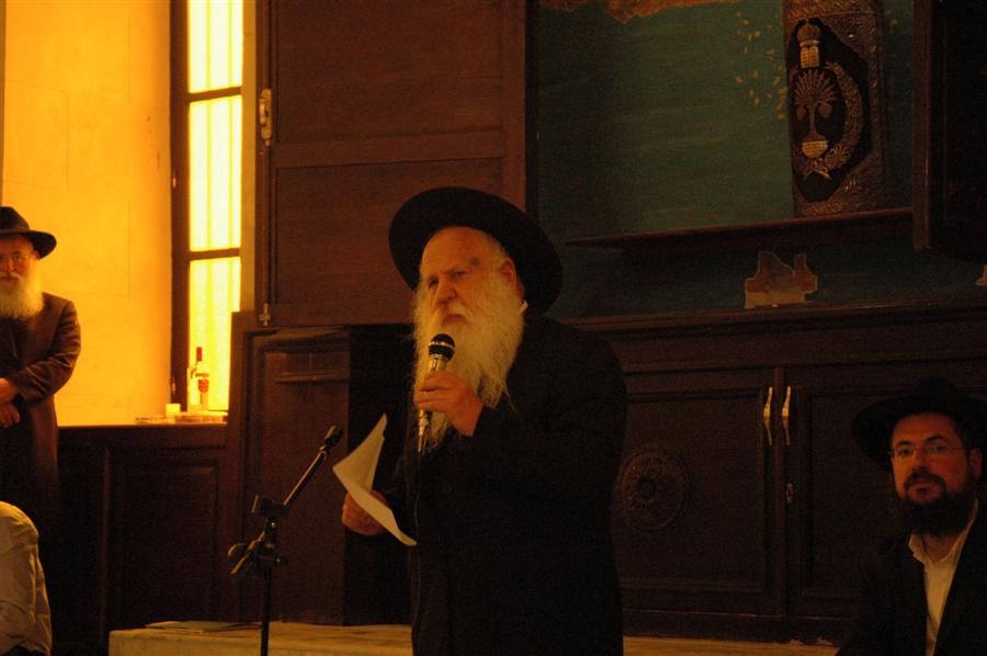 גלריית ענק: חונכים בית-כנסת במצרים