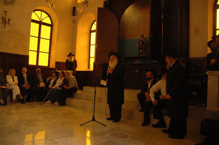 גלריית ענק: חונכים בית-כנסת במצרים