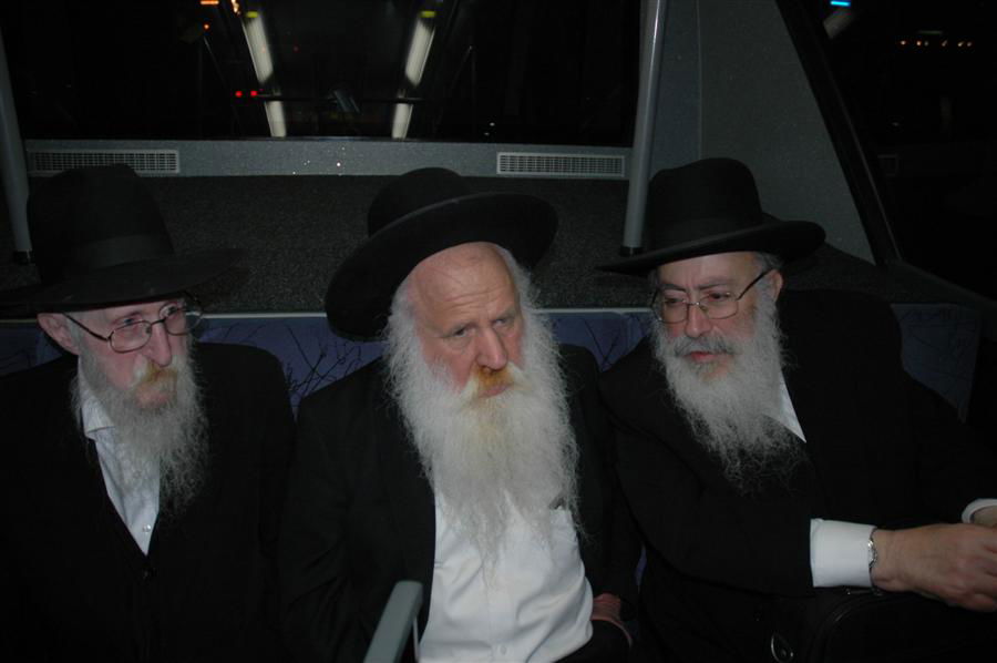 גלריית ענק: חונכים בית-כנסת במצרים