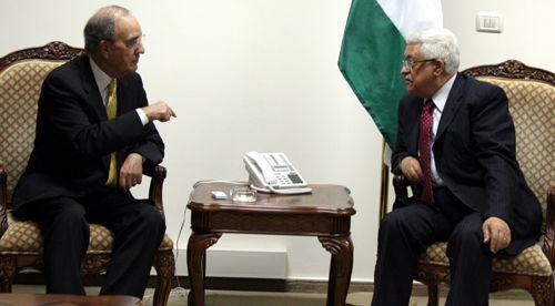 אבו מאזן ומיטשל (צילום ארכיון: פלאש 90)