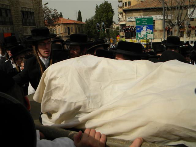 צפו בתיעוד מיוחד: הגאב"ד ברך, הראב"ד הטיל קללה