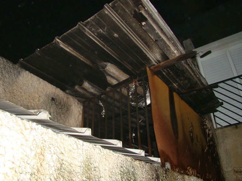 מאפיה עלתה באש בבני ברק; הבעלים התמוטט