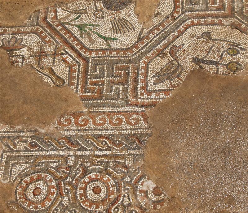 איורים מרשימים על רצפת הפסיפס