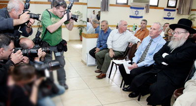 ליצמן חוגג ניצחון: "הוכחנו שקדושת המת אינה הפקר"