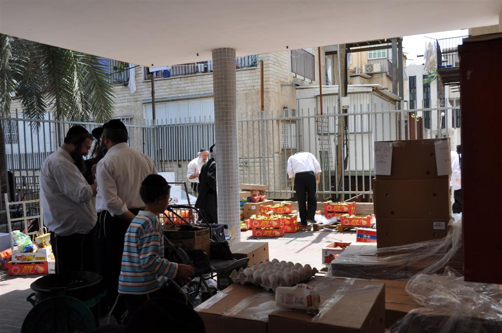 מחמם את הלב: ערב פסח, בני-ברק