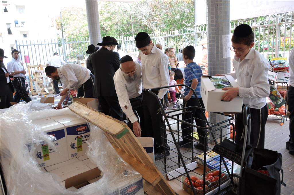 מחמם את הלב: ערב פסח, בני-ברק