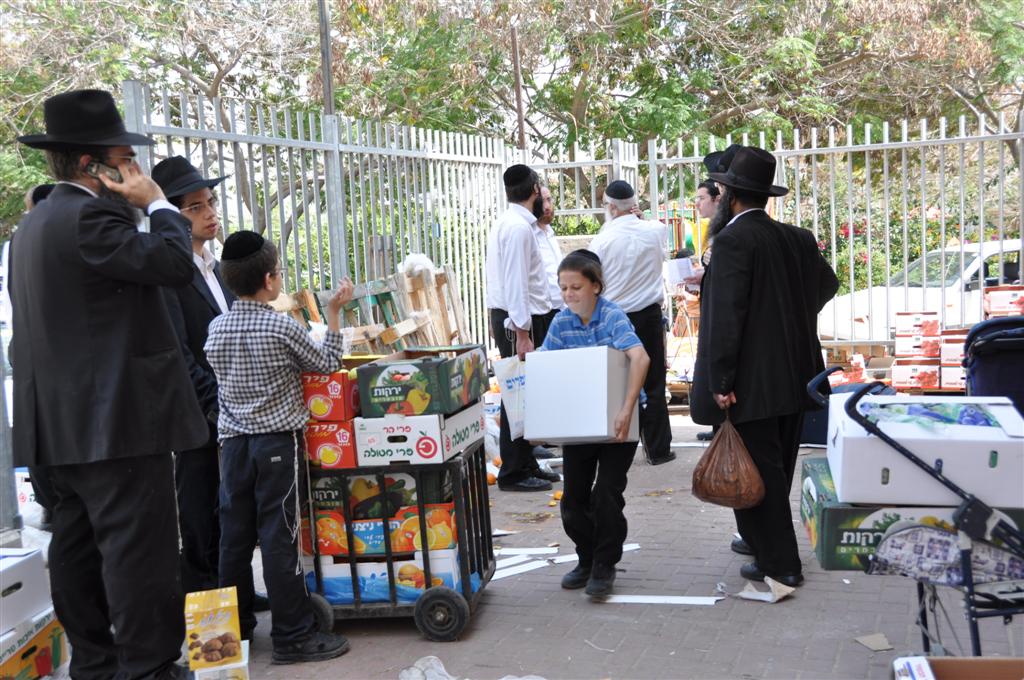 מחמם את הלב: ערב פסח, בני-ברק