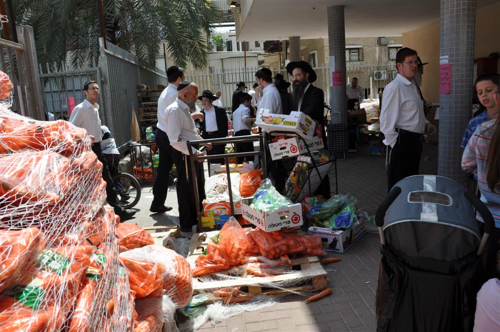 מחמם את הלב: ערב פסח, בני-ברק