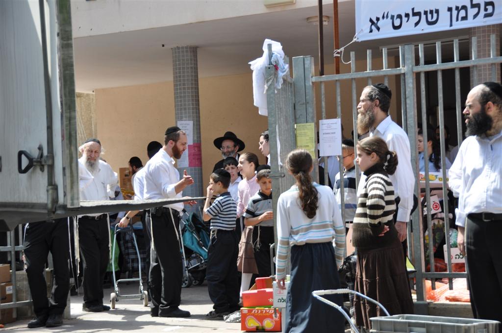 מחמם את הלב: ערב פסח, בני-ברק