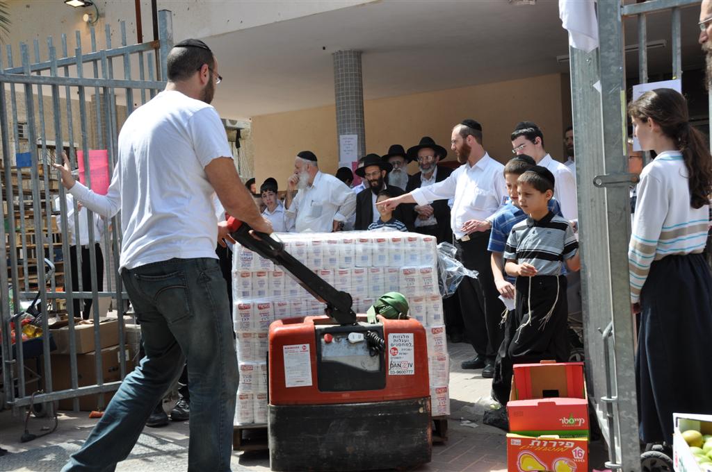 מחמם את הלב: ערב פסח, בני-ברק