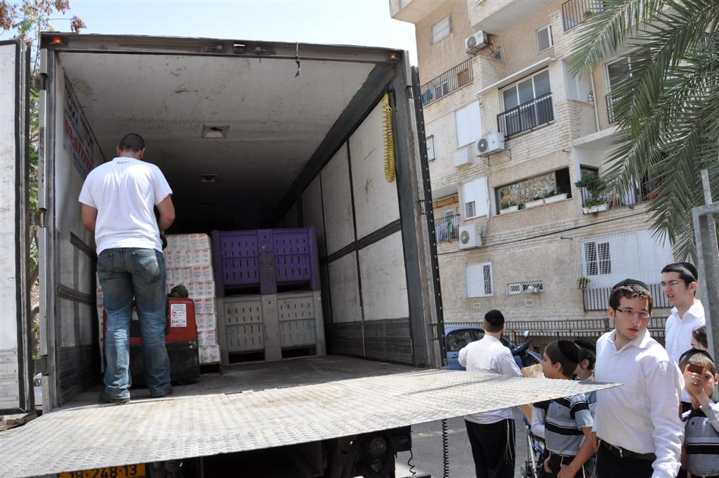 מחמם את הלב: ערב פסח, בני-ברק