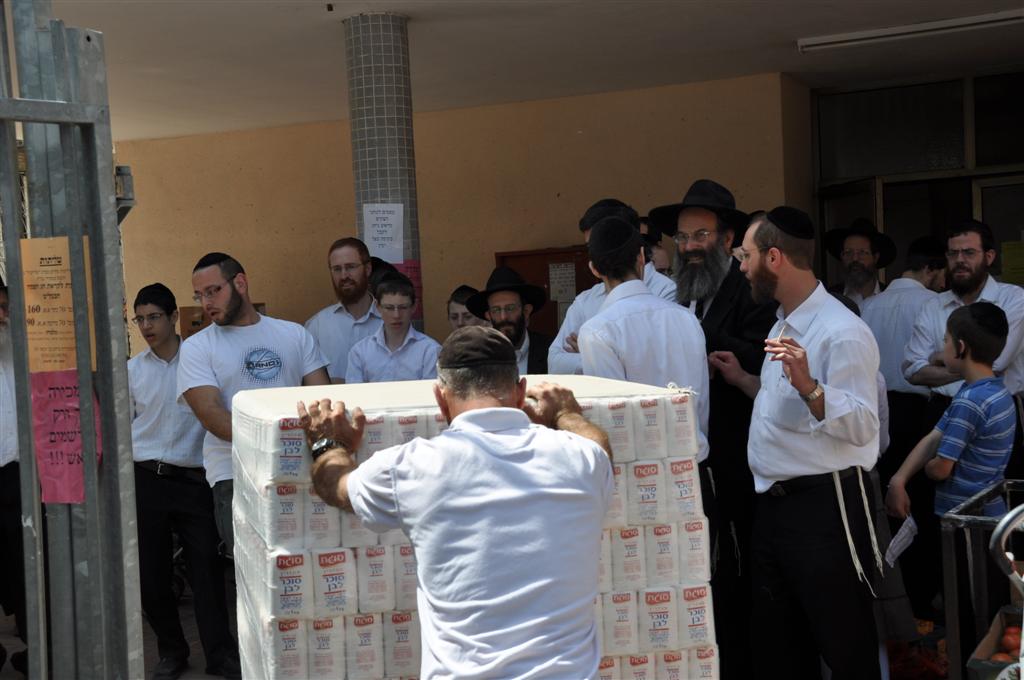 מחמם את הלב: ערב פסח, בני-ברק