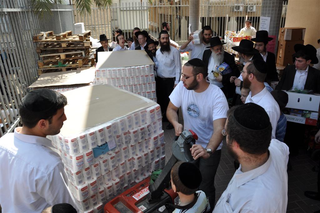 מחמם את הלב: ערב פסח, בני-ברק