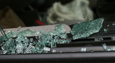 באמצע אמירת ההגדה: כדור נורה לעבר בית הרב