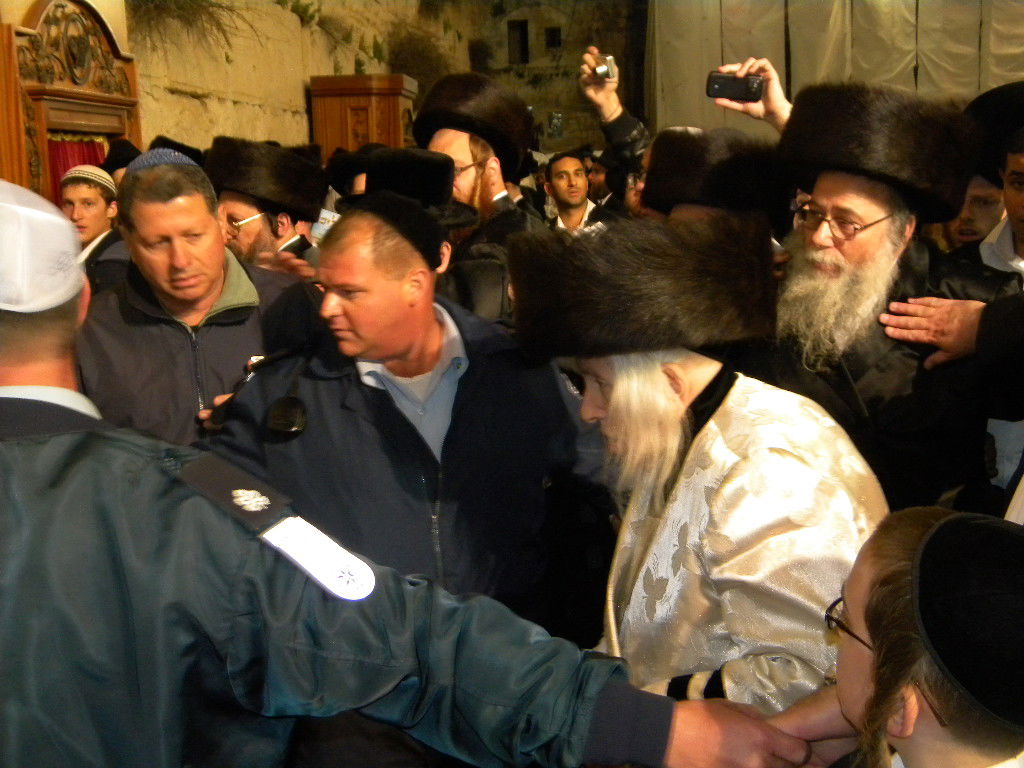 תמונות-חג: האדמו"ר מקאליב בכותל