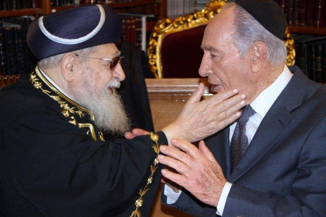 ערב החג: נשיא המדינה, שמעון פרס מתברך מפי רבנים