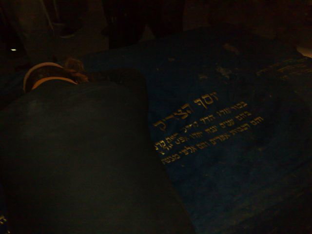 תיעוד: כך חולץ הרב וולפא מכפר ערבי