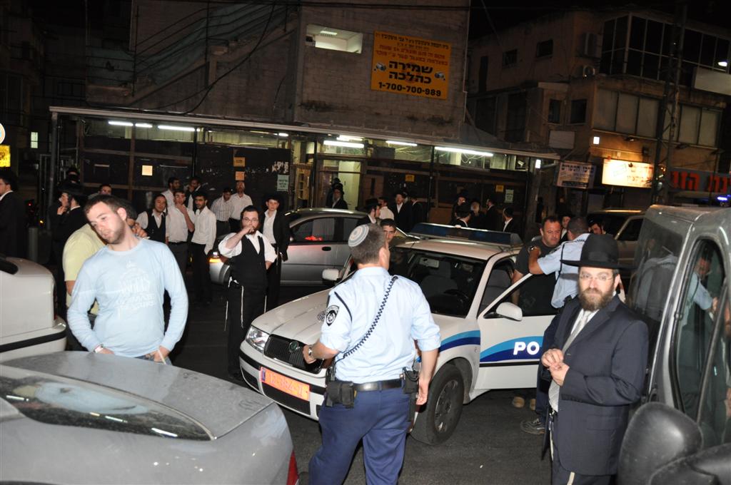 ליל שישי בבני-ברק: סערה בסיר צ´ולנט. צפו בתמונות