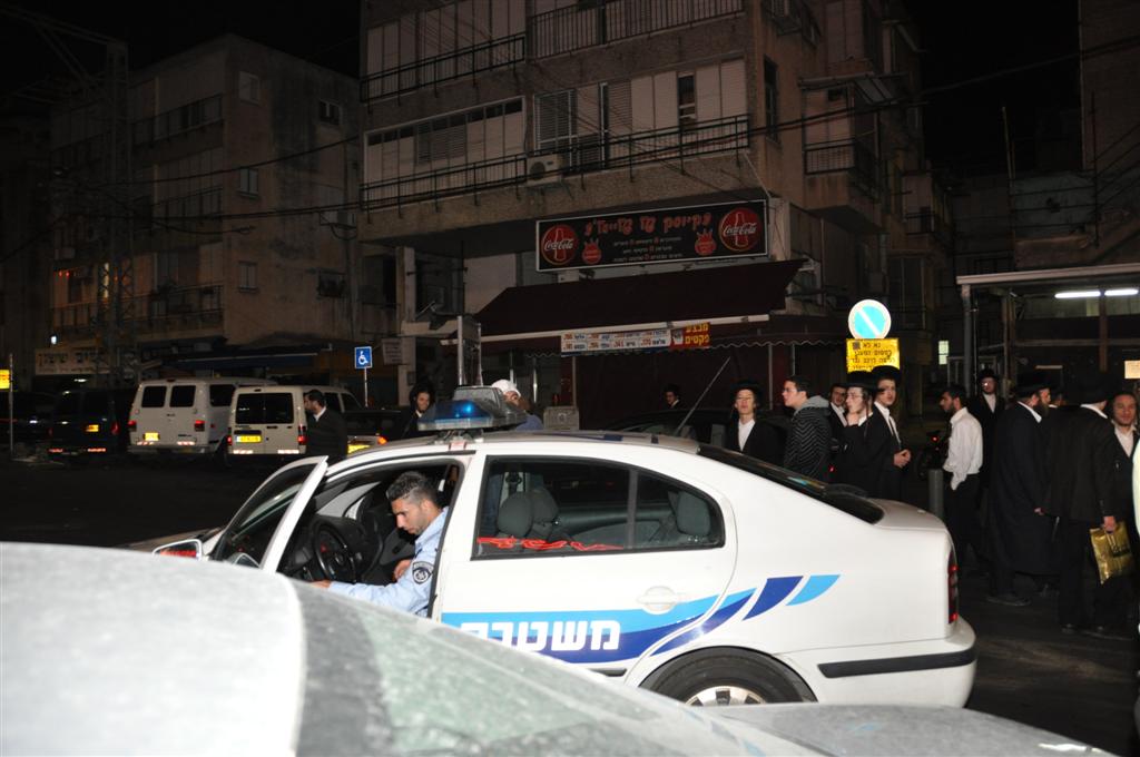 ליל שישי בבני-ברק: סערה בסיר צ´ולנט. צפו בתמונות